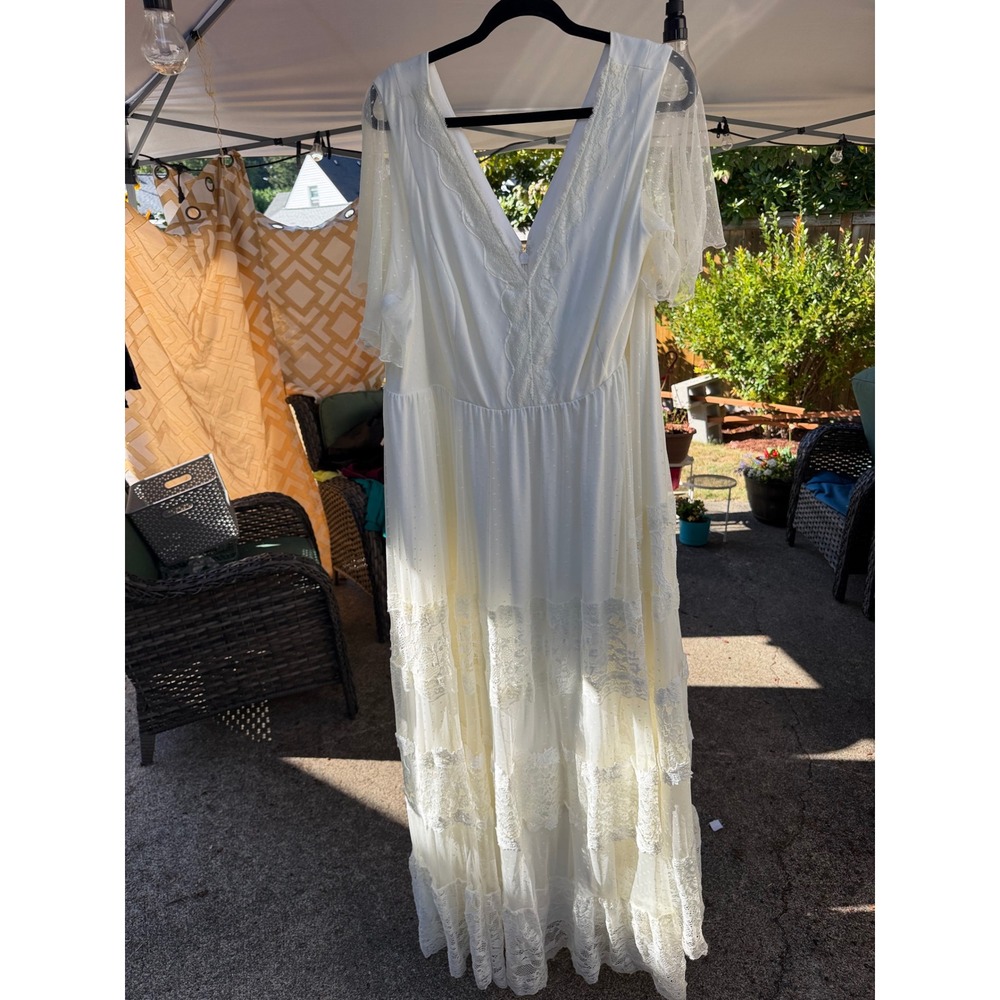 torrid ever after ivory lace maxi dress size 24 bridal wedding gown boho